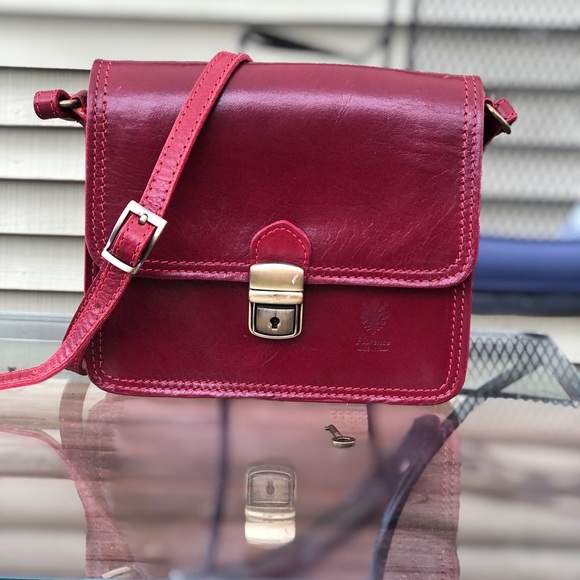 Firenze Florence Handbags - Firenze Florence Italy Red leather bag with key